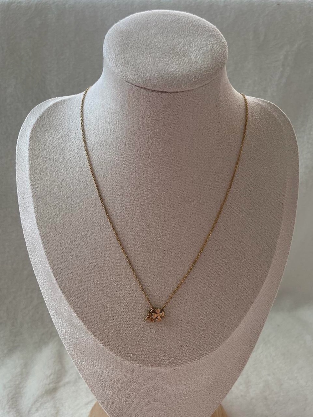 Lucky Initial Necklace - Picture 3 of 5